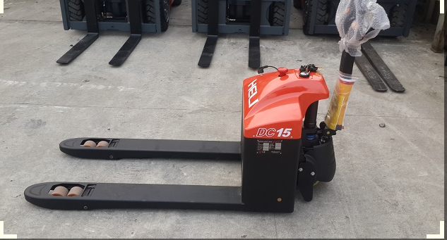 1.5吨叉车直升机手